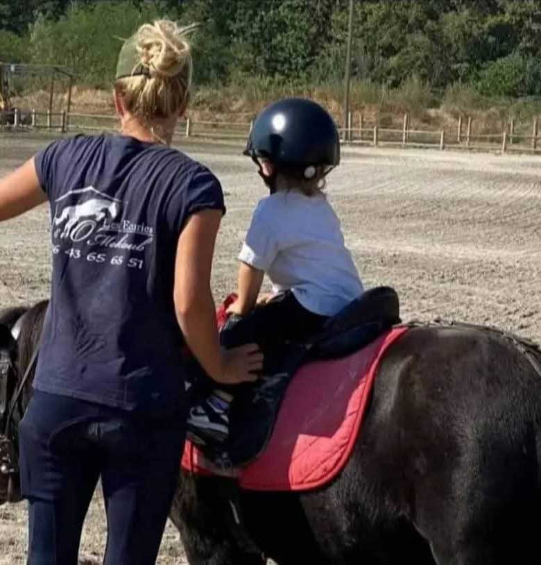 baby-poney-les-ecuries-d-o-mektoub-2